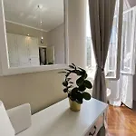 With Spacious Terrace Floramy Apartament