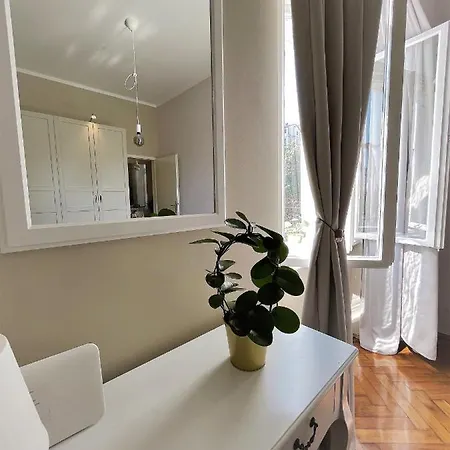 With Spacious Terrace Floramy Apartman