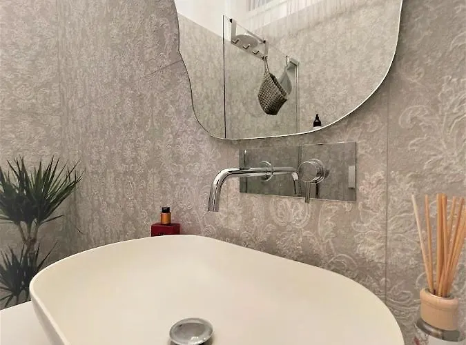 With Spacious Terrace Floramy Apartment *