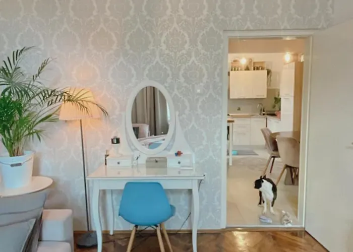 With Spacious Terrace Floramy Apartment *