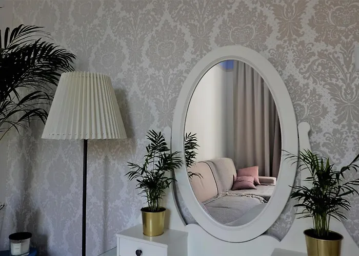 With Spacious Terrace Floramy Apartament *