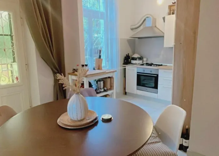 Apartament With Spacious Terrace Floramy