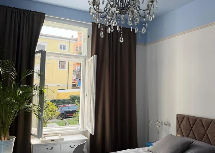 Apartment With Spacious Terrace Floramy