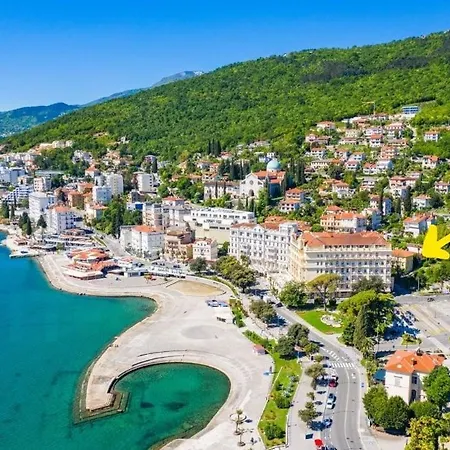 Apartamento With Spacious Terrace Floramy Opatija