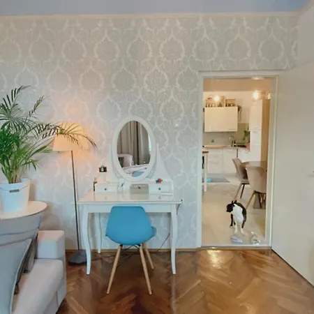 With Spacious Terrace Floramy Apartamento *
